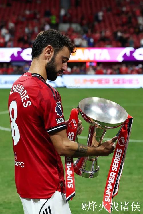 B费最近8场英超参与8个进球,本赛季创造45次机会为联赛最多 B费最近8场英超参与8个进球,本赛季创造45次机会为联赛最多